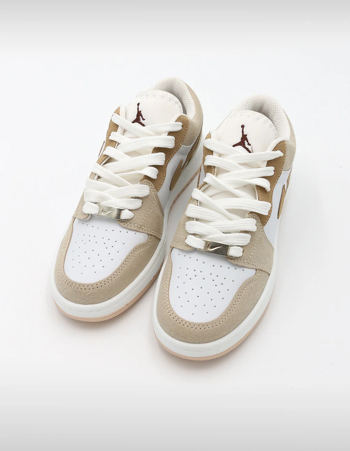 کتونی روزانه زنانه نایک Nike Air Jordan 1 Low LX W